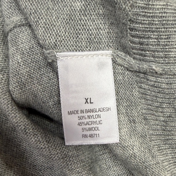 Gray Collared Sweater - Picture 4 of 4